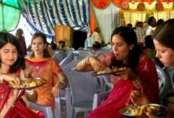 印度大戏吃瓜视频,一场视觉盛宴的吃瓜之旅