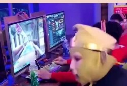 紧跟吃瓜潮流,揭秘网络吃瓜群众的狂欢盛宴