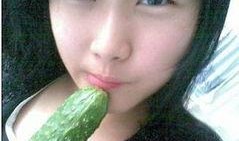 美少女吃瓜图片,一场甜蜜的吃瓜盛宴