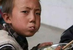 穷孩子吃瓜,揭秘瓜农的辛酸与希望