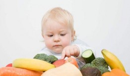 小孩吃瓜马上洗澡,小孩吃瓜后速速洗澡，享受清爽一夏