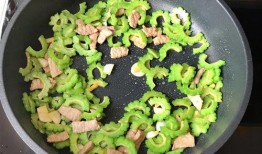 快手丽丽吃瓜,揭秘网红美食背后的故事