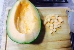 吃巨型哈密瓜,巨型哈密瓜美食盛宴